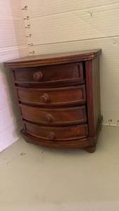 lot 1619 image: Wooden 4-Drawer trinket or jewelry box 10X9X7