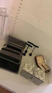 lot 1620 image: Jewelry travel bag, jewelry displays and decorative box