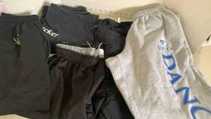 lot 1634 image: Sweat pants and shorts S-M