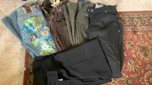 lot 1637 image: Ladies jeans and pant size 6-8