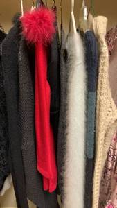 lot 1648 image: Ladies sweaters S-M