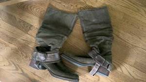 lot 1665 image: Womens Suede boots with Buckle Detail 8-9