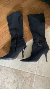 lot 1666 image: Black Knee High Boots with Stiletto Heels 8.5