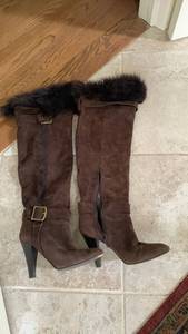 lot 1668 image: Brown Suede Knee High Boots with Fur Trim and Buckle Details 8.5