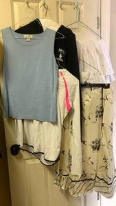 lot 1677 image: Ladies clothes S-L
