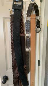 lot 1688 image: Ladies belts