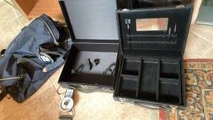 lot 1697 image: Duffle bag, make up travel bag, luggage scale an other misc box