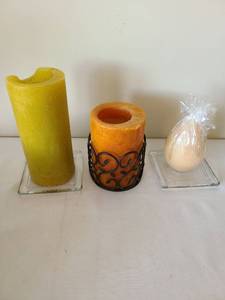 lot 1719 image: Candles and holders
