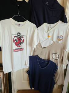 lot 1734 image: Mens t-shirts and vest, assorted sizes.
