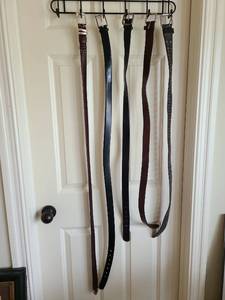 lot 1753 image: Mens belts