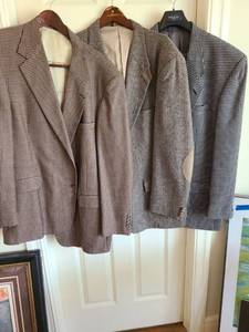 lot 1759 image: Mens sport coats, 46L.