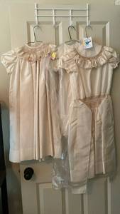 lot 1762 image: Childrens vintage clothing