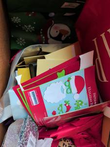 lot 3015 image: Mixed Gift Bags and Holiday Party Supplies