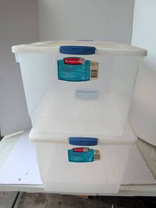 lot 3030 image: Rubbermaid Latch Top Storage Containers Set of 2