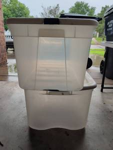 lot 3031 image: Long plastic storage bins qty 2