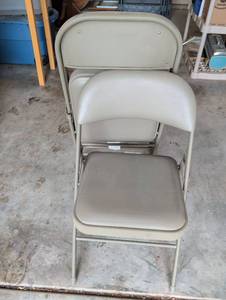 lot 3050 image: Metal Folding Chairs Set of 4
