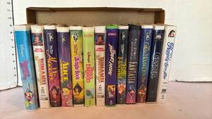 lot 3132 image: Disney VHS Movie Collection Bundle