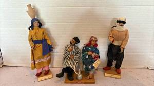 lot 3146 image: Middle Eastern Folk Dolls Collection