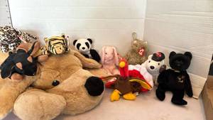 lot 3159 image: TY Beanie Baby Collection Mixed Animal Plush Toys