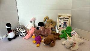 lot 3163 image: TY Beanie Baby Collection with Handbook