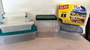 lot 3174 image: Food Storage Container Lot
