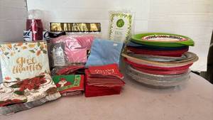 lot 3180 image: Holiday Party Supplies Bundle with Disposable Plates and Napkins