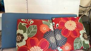 lot 3190 image: Outdoor cushions