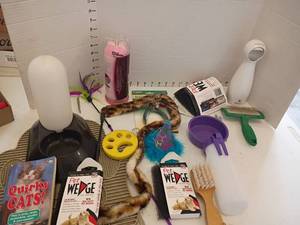 lot 3221 image: Pet Supplies