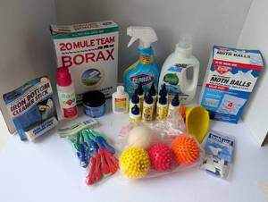 lot 3304 image: Household Cleaning Supply Bundle