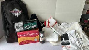 lot 3524 image: Golf Bundle, Pinnacle Gold Balls, Monogrammer and Towels