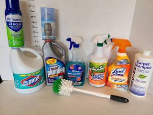 lot 3602 image: Cleaning products