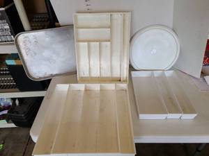 lot 3624 image: Drawer organizers, more