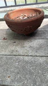 lot 4008 image: Decorative Terracotta Clay Planter Bowl 6X10