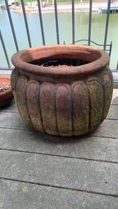 lot 4009 image: Large Decorative Ceramic Garden Planter Bowl 16X18X12