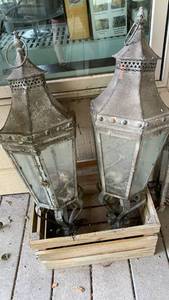 lot 4015 image: Outdoor Lantern Pair with Glass Panels 28X10