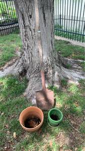 lot 4030 image: Garden shovel Tool and small Planters 5X9 and smaller