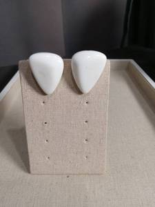 lot 5926 image: White Ceramic Teardrop Stud Earrings