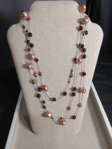 lot 5928 image: Multi-Strand Pearl and Garnet Beaded Necklace