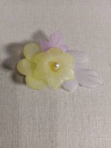 lot 5930 image: Handcrafted Flower Brooch with Pearl Center