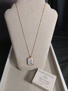 lot 5936 image: Avon Floral Heritage Gold Tone Pendant Necklace with Purple Flowers