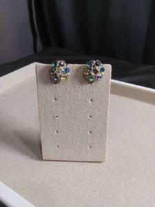 lot 5970 image: Multicolored Crystal Cluster Clip-On Earrings