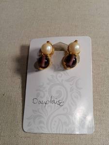 lot 5982 image: Gold Tone Pearl and Purple Stone Clip-On Earrings