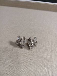 lot 5995 image: Crystal Rhinestone Screw Back Earrings
