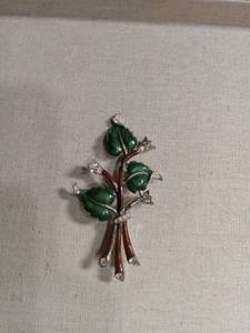 lot 5999 image: Green Enamel Leaf Bouquet Brooch with Rhinestones