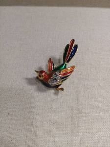lot 50261 image: Enamel Bird Brooch with Rhinestone Accents