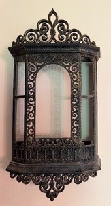 lot 219 image: Vintage Lightweight Wall Shelf