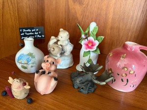 lot 250 image: Misc Decor From Around the House - Vases, Bell, Pig, Moose and More