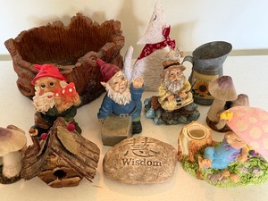 lot 264 image: Planter, Gnomes and Whimsical Decor