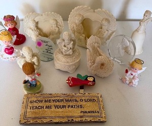 lot 268 image: Angel Decor and More