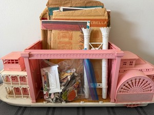 lot 15 image: Vintage Remco Showboat Theater Playset